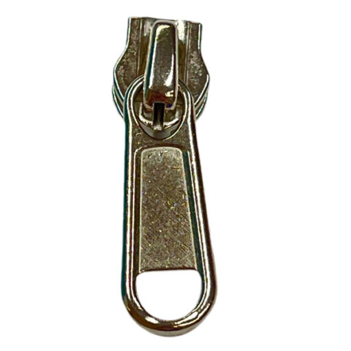 https://lespetitspieds.ch/shop/naehzubehoer-mehr/reissverschluesse/reissverschluss-10-mm/reissverschluss-10-mm-schwarz-silber/