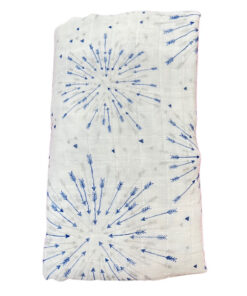 Sommerdecke / Musselindecke Pfeile - blau / silber ca 130 cm x 190 cm