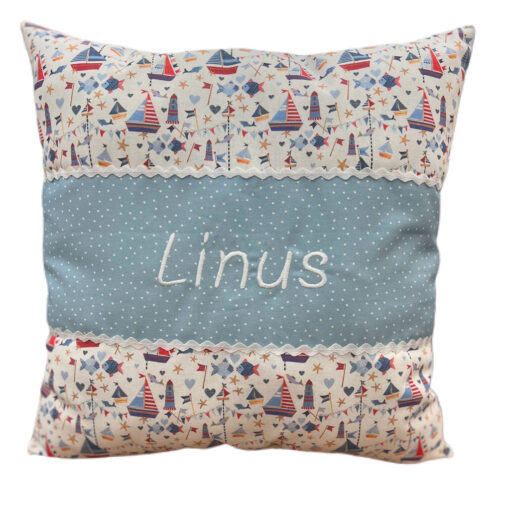 Namenskissen Marine blau / weiss / rot
