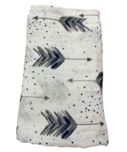 Sommerdecke / Musselindecke Pfeile - blau / grau ca. 130 cm x 130 cm
