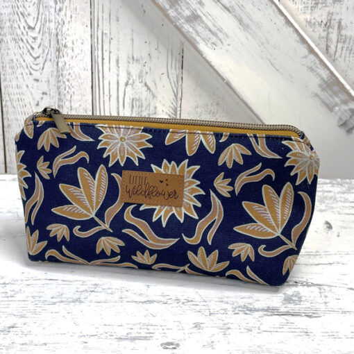 Baumwollcanvas - "Retro Flowers by Emjo Design" - blau / senf